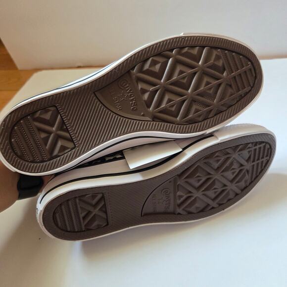 Converse Leopard Sneakers Size 6 - Picture 8 of 11